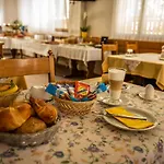 山林小屋 巍斯峰酒店
