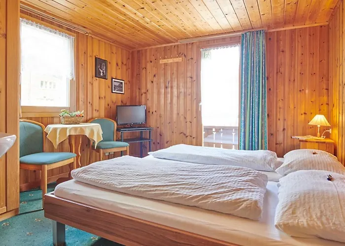 ロッジ ヴァイスホルン