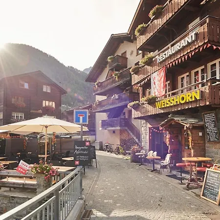 山林小屋 巍斯峰酒店