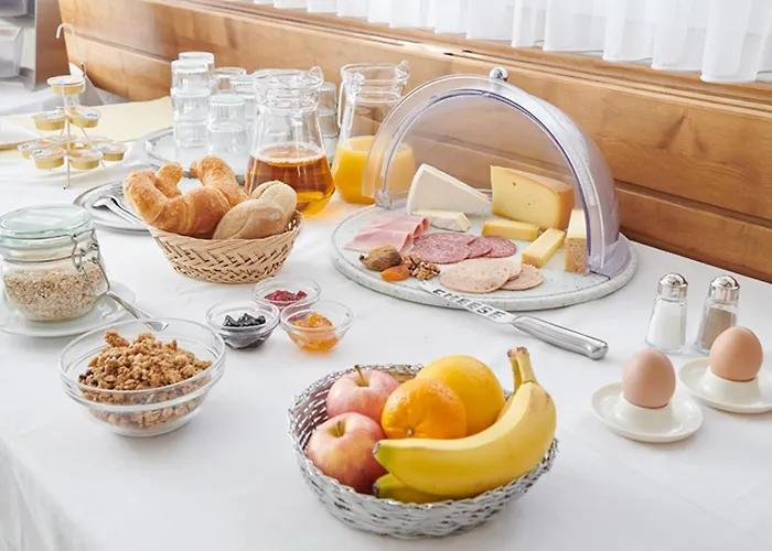 巍斯峰酒店 山林小屋 *