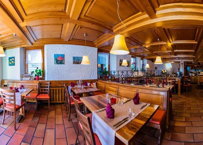 巍斯峰酒店 山林小屋